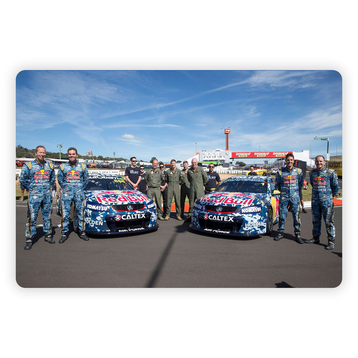 Holden VF Commodore - Red Bull Racing #1 - Whincup/Dumbrell - 2014 Bathurst 1000 Air Force Livery